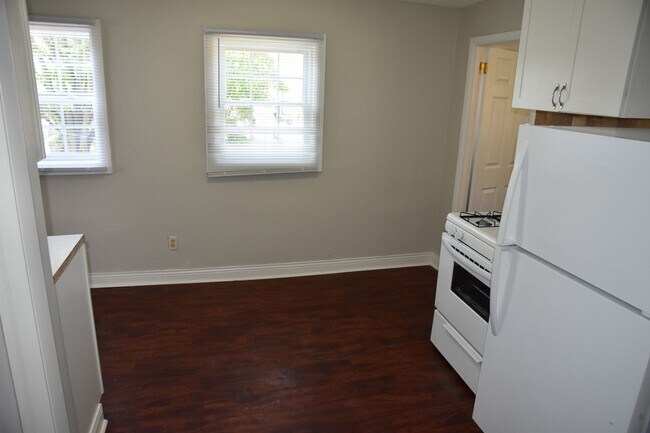 Photo - 1694 S Washington Ave Unidad 1694 S Washington Avenue B