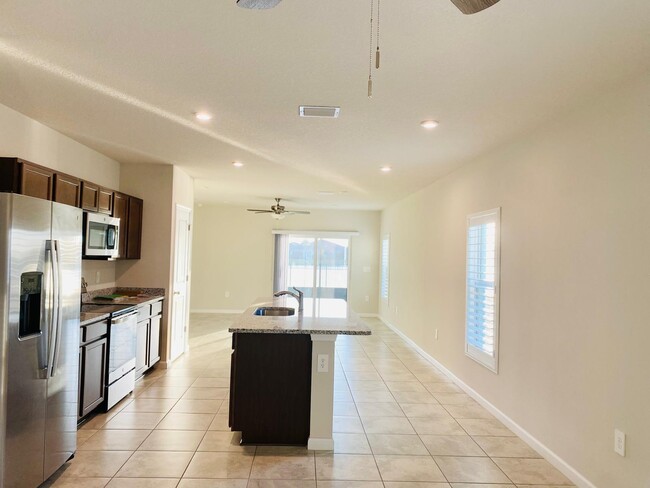 Photo - 106 Pummelo Pl