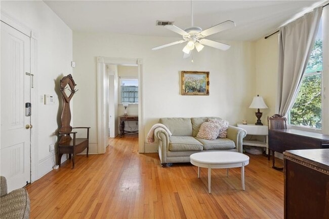 3405 Coliseum St Unit 1