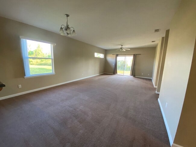 Photo - Cozy 3 Bed/2 Bath Home, Centrally Located in a Quiet Cul-de-Sac! *1/2 OFF Security Deposit for Ac...