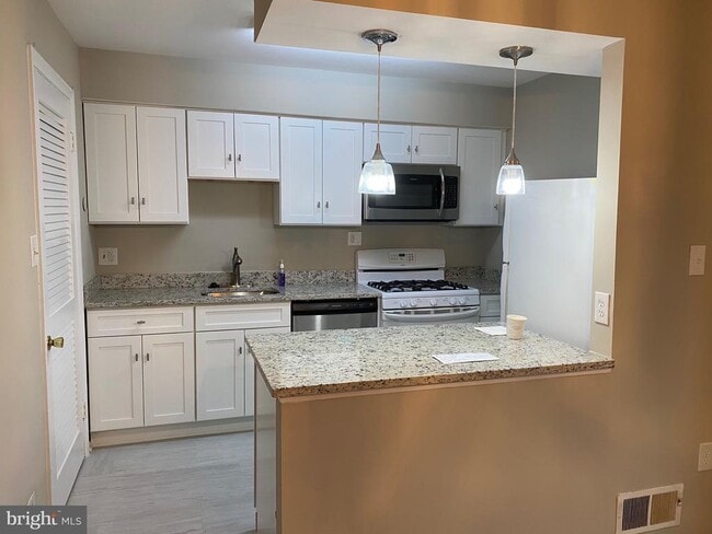 Photo - 3484 Beale Ct Townhome