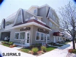 Building Photo - 1301 West Ave Unit D Rental