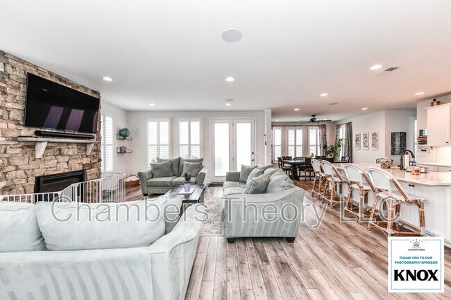 Photo - 114 Ionian St SE