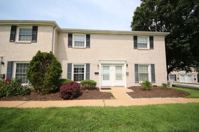 Photo - 1003 Ave H