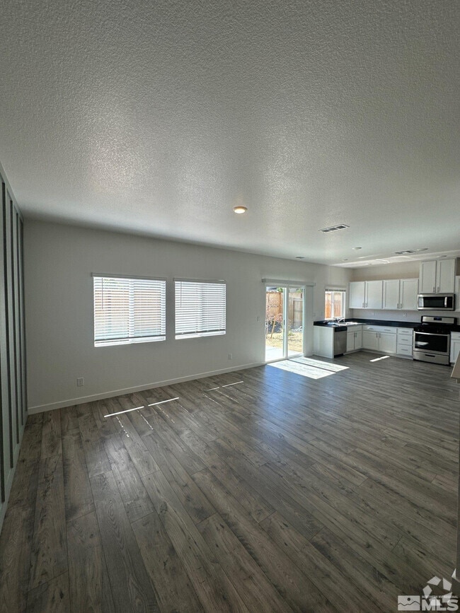 Building Photo - 420 Summer Triangle Rental