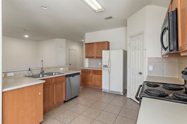 Photo - 225 King Elder Ln