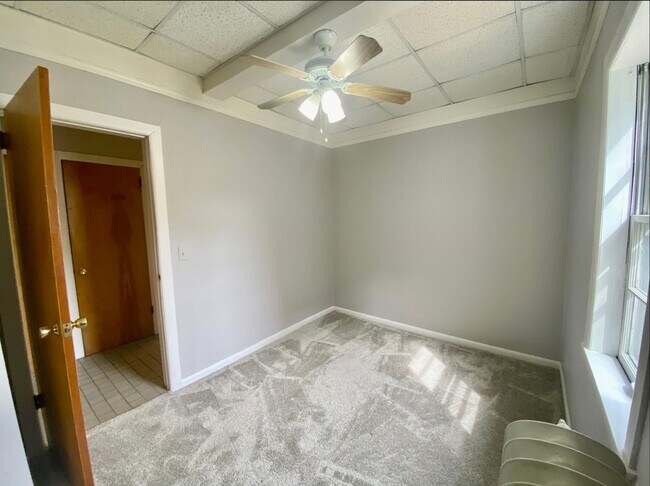 Photo - 1 bed/1 bath in Heritage Hill ( first floor) **Available in July** Unit Lyon 1