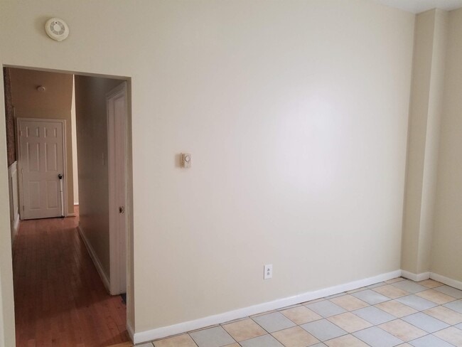 Photo - 1323 W Butler St Unit 1st Floor