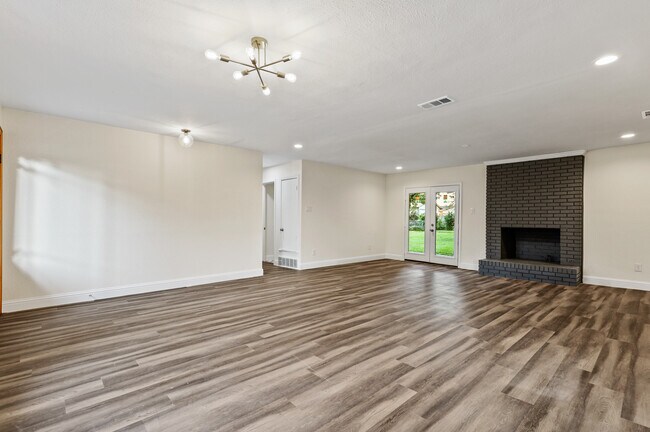 Photo - 3126 Jubilee Trl