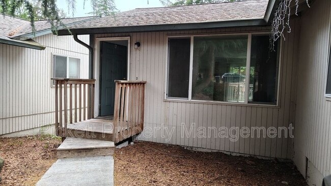Building Photo - 1803 Winfield Ave Unit B