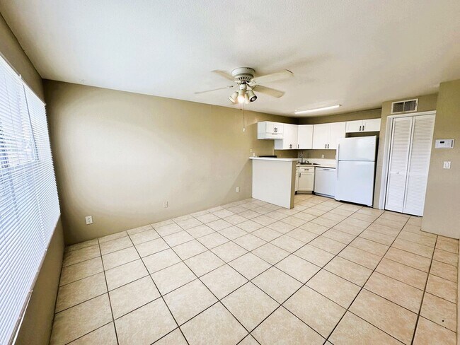 4760 Walden Cir Unidad 4760 Walden Circle, #5-31