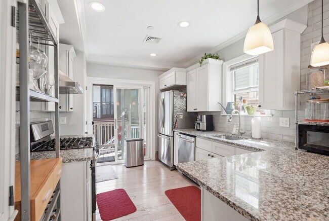 Photo - 30 Rawson St Unit 3