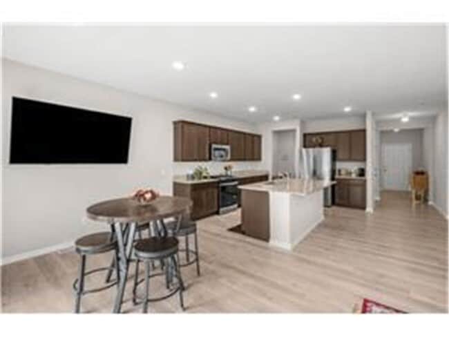 Photo - 21979 Lower Mill Ave