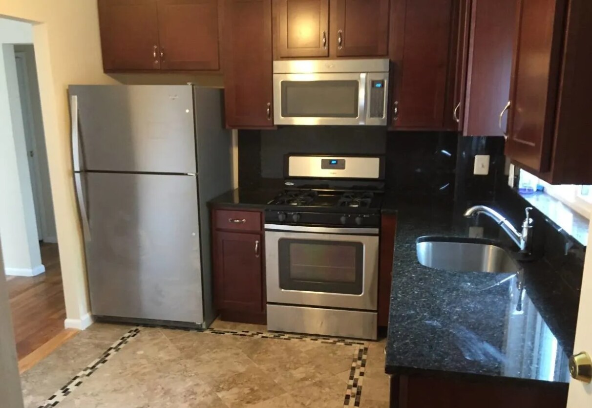 Photo - 17 Oxford Cir Unit 1