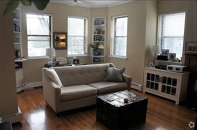 Building Photo - 112 Mercer St Unit 1 Rental