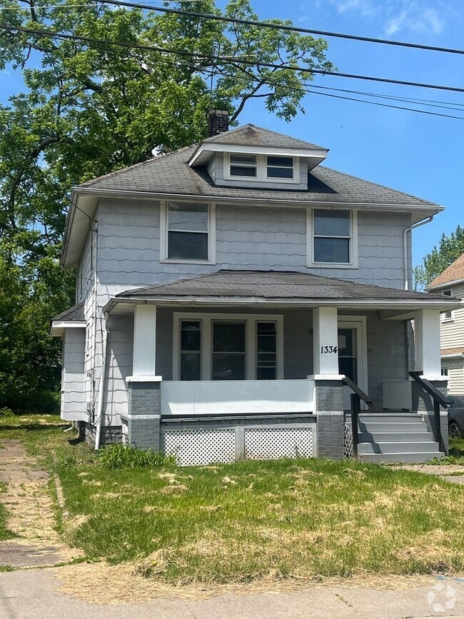 Building Photo - Section 8 Accepted, Charming 4BR 1 BA Home...