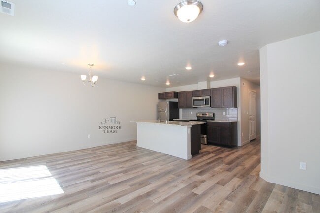 Photo - 3 Bedroom, 2 Bath Townhome in Kennewick