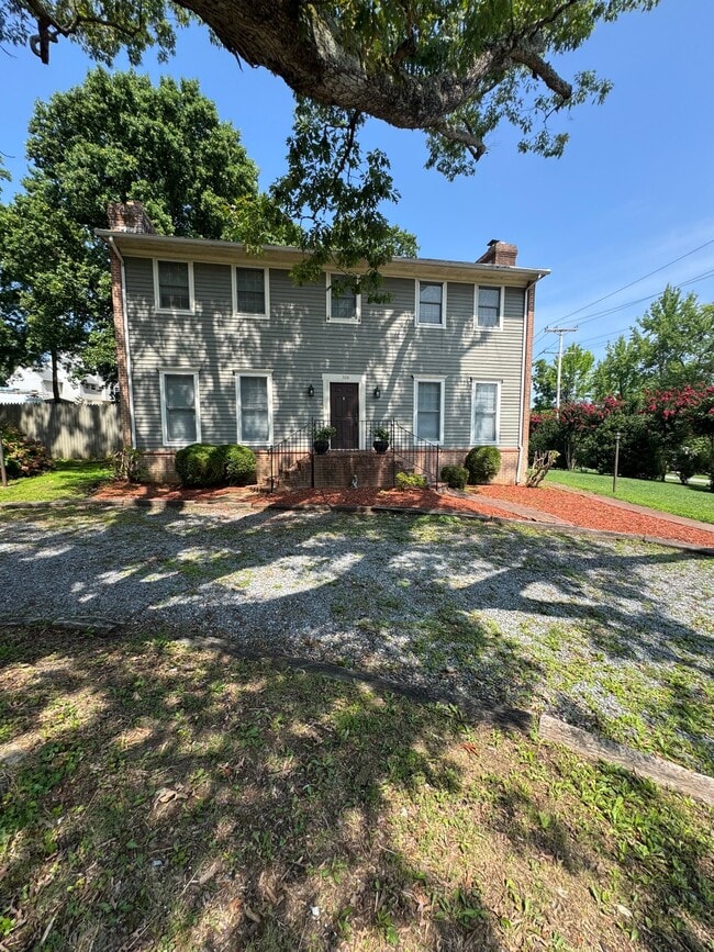 Building Photo - 30a Jones Station Rd