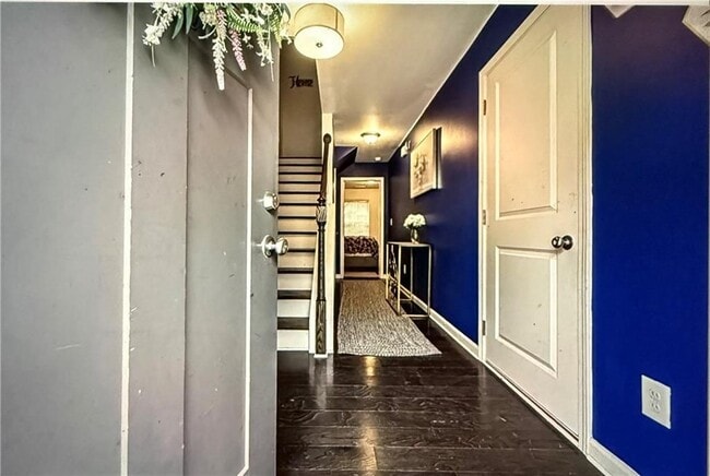 Photo - 900 Society Cir