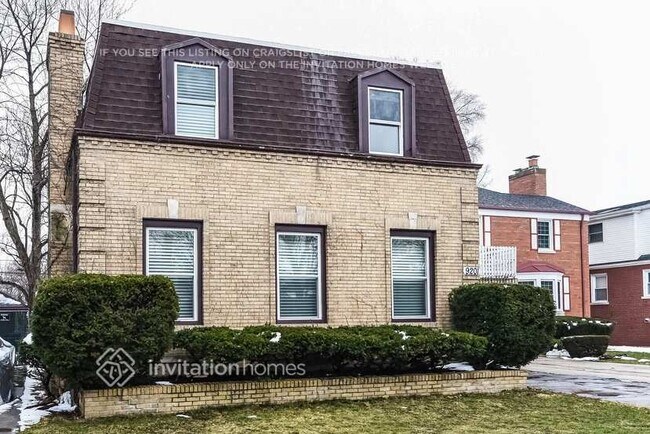 Photo - 9201 S Claremont Ave