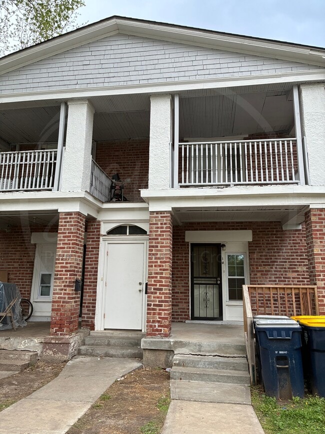 Photo - 1115 E 41st St