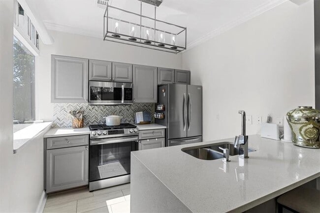 Photo - 2479 Peachtree Rd Unidad 105