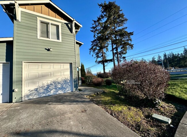 Photo - 915 SW Kimball Dr Unidad #B4 Rental