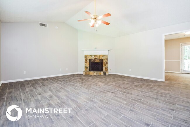 Photo - 714 Grove Pointe Cir