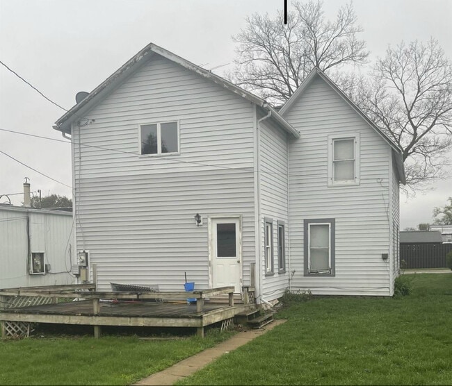 Photo - 109 W Benton Ave