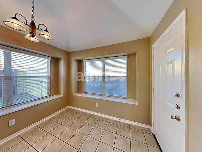 Photo - 2710 Beacon Hill Dr