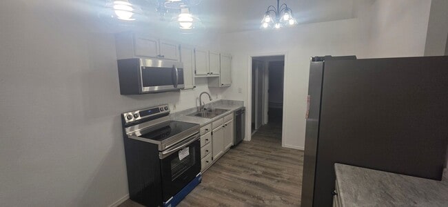 Photo - 1705 Oakshire Ln Unit A