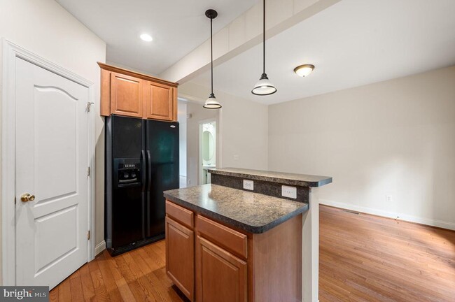 Building Photo - 5211 Pan Tops Dr