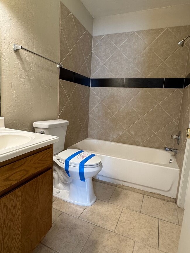 Photo - 2514 SW B Ave