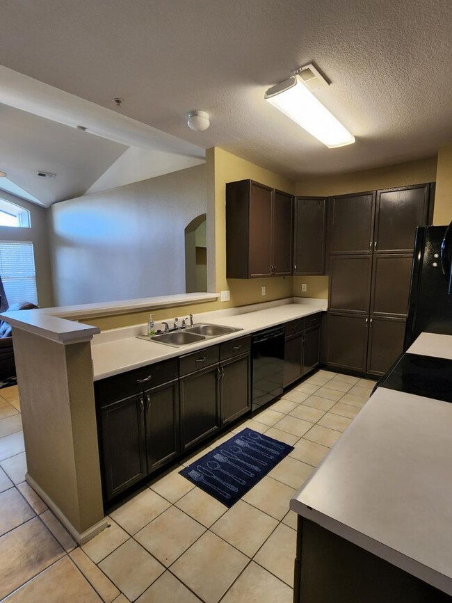 Photo - 2 Bed 2 Bath Condo With Balcony! Unit 303