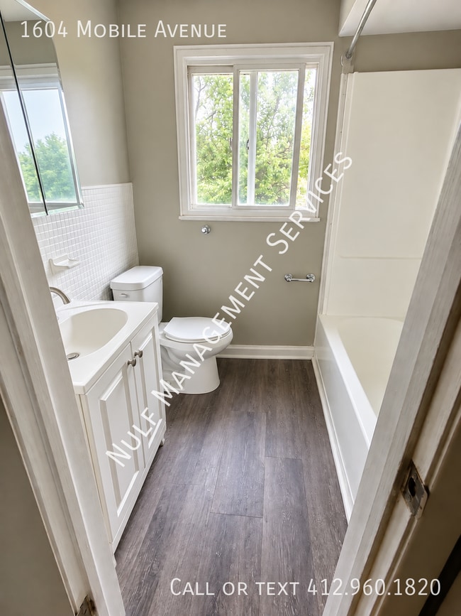 1604 Mobile Ave