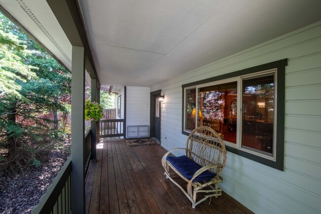 Photo - 404 Snake River Dr