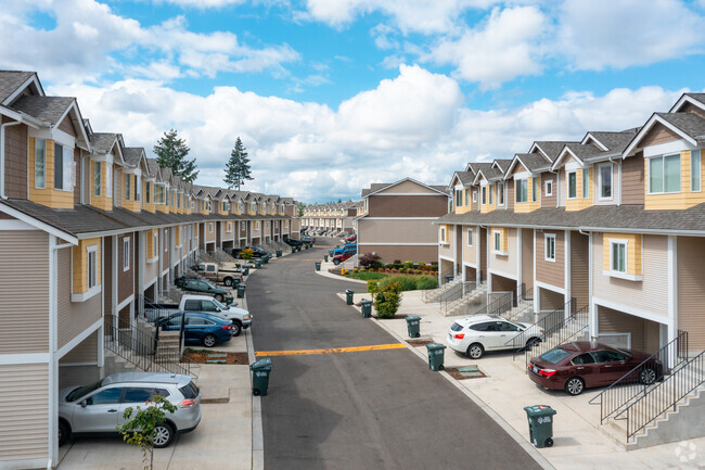 Lipoma Firs Townhomes - Lipoma Firs Townhomes