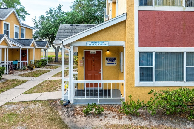 2271 Weston Ln Orlando, FL 32810
