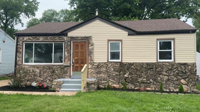 Beautiful home in Saint Ann! - Beautiful home in Saint Ann!