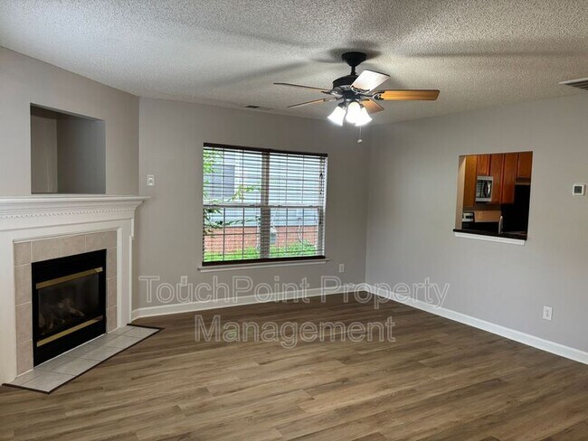 Photo - 2032 Beckwith Ln House