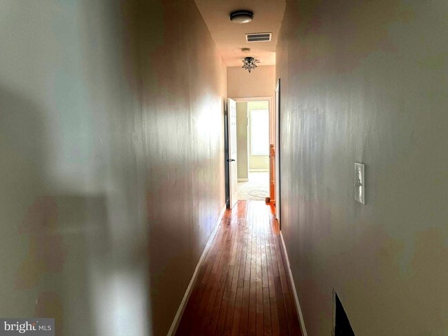Building Photo - 600 Appleton St Rental