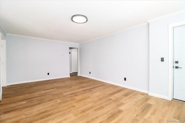 Photo - 615 Fox Run Ln