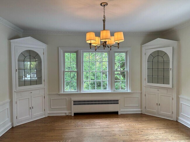 Photo - 2227 E Woodstock Pl