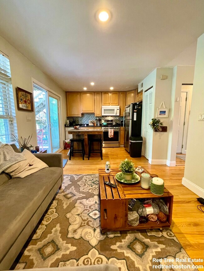 34 Baxter St Unit 2
