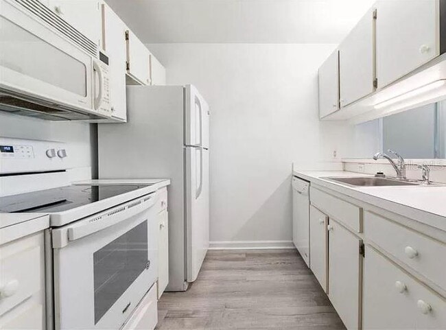 3800 SW 20th Ave Unit 311