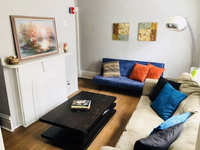 90 S 22nd St Unit House