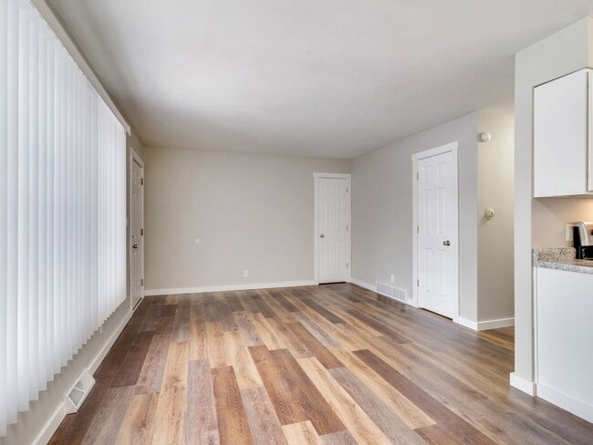 Photo - 402-404 3rd Ave N Unit 402