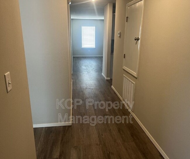 Photo - 10632 Pine Wy