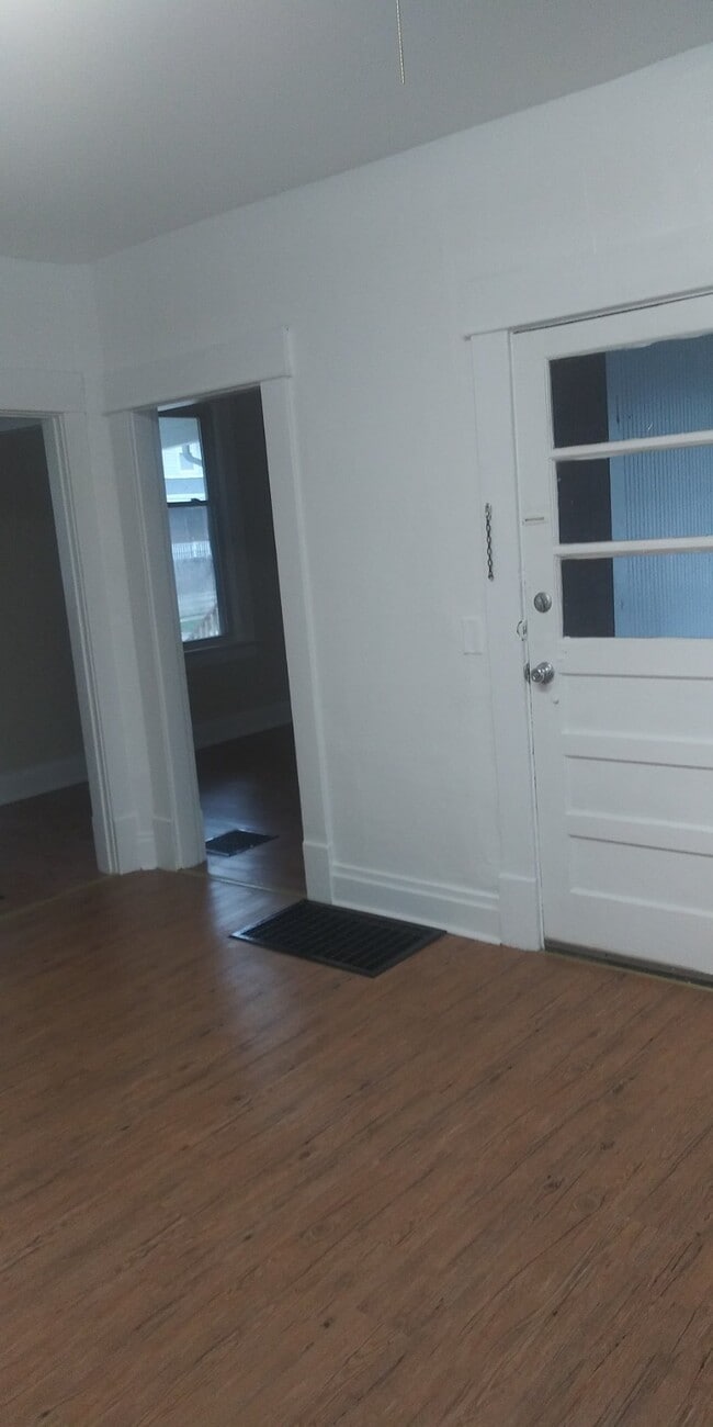 Photo - 465 S Harris Ave