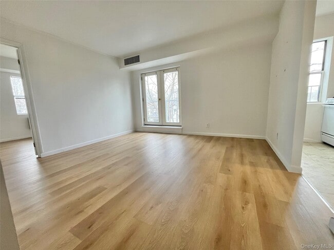 Photo - 501 N Barry Ave Unit 2F